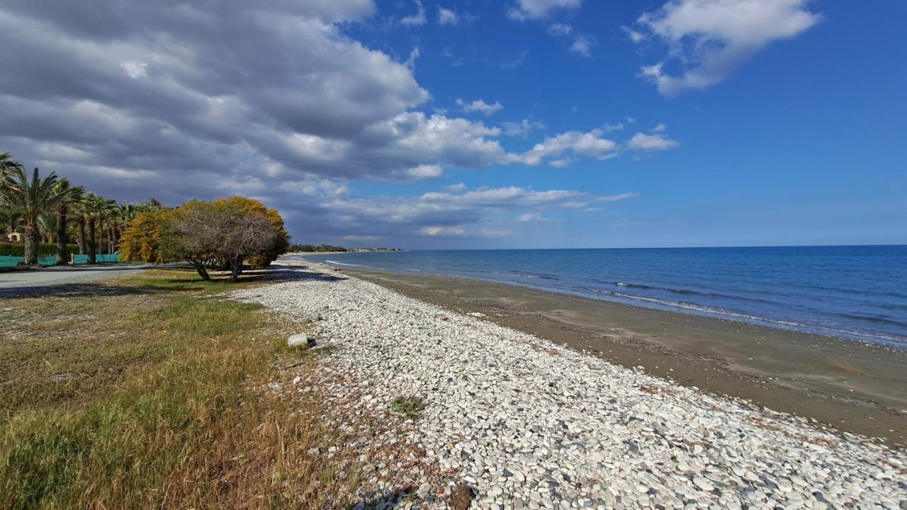 Апартаменты Relaxing Seaside Manors Ларнака Экстерьер фото